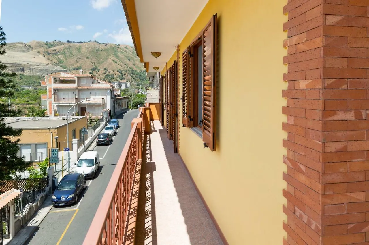 Bed and Breakfast Il Veliero Roccalumera Bed & Breakfast